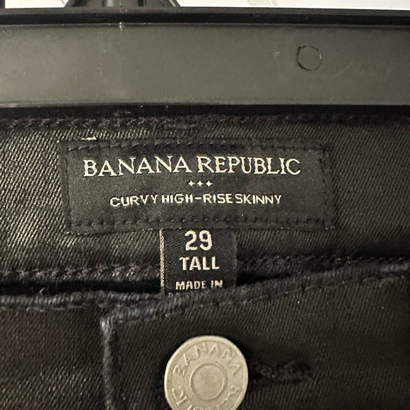 Banana republic black coated stretch jean. - Picture 2 of 9